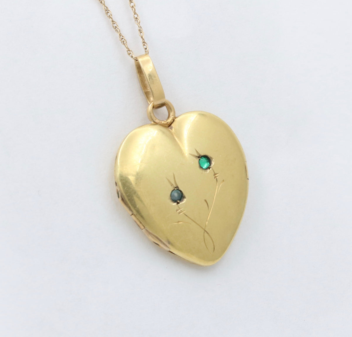 Victorian 18K Gold Heart-Shaped Locket, Antique Thistle Flower Pendant