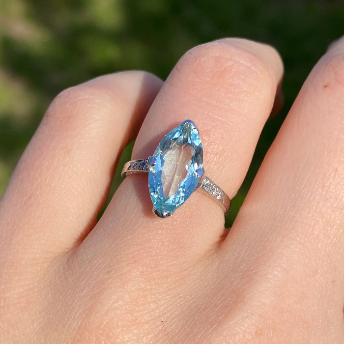 Art Deco 3 Carat Aquamarine and Diamond 18K Gold Ring, Alternative Engagement