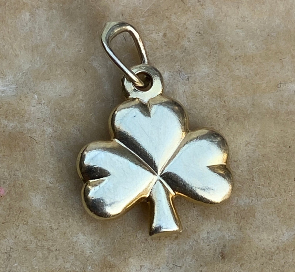 Mop Four Leaf Clover Charms Bracelet - Gold and Silver. Gold