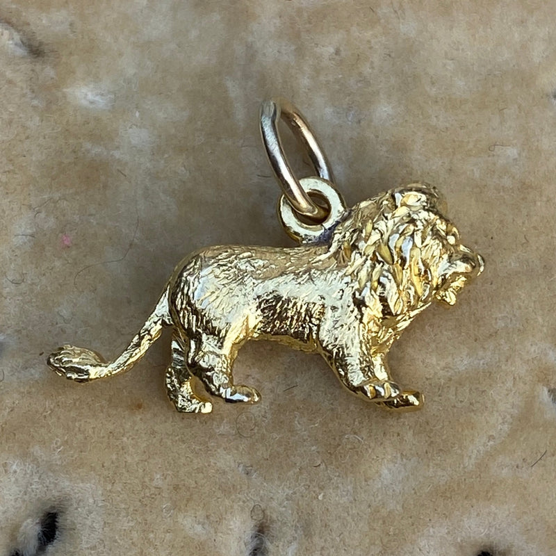 Vintage 18K Gold Dimensional Lion, Leo Charm
