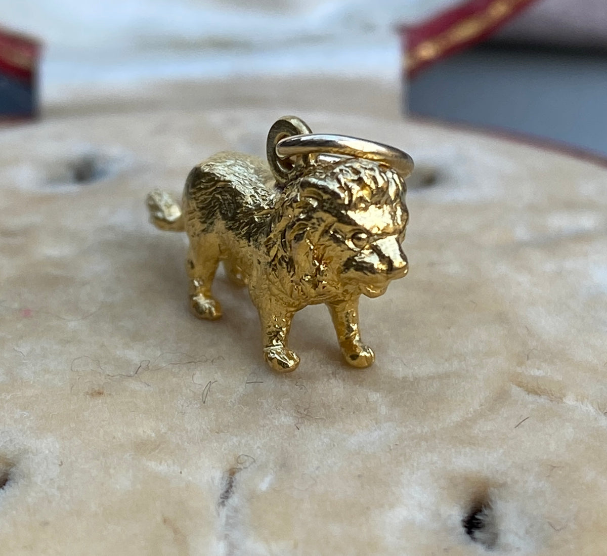 Vintage 18K Gold Dimensional Lion, Leo Charm