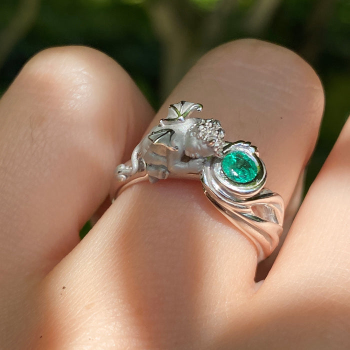 Carrera y Carrera Sweet Devil Emerald and 18K Gold Ring