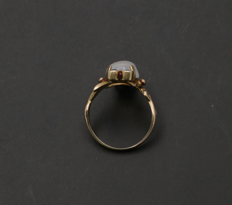 Vintage Moonstone and Sapphire 14K Gold Ring