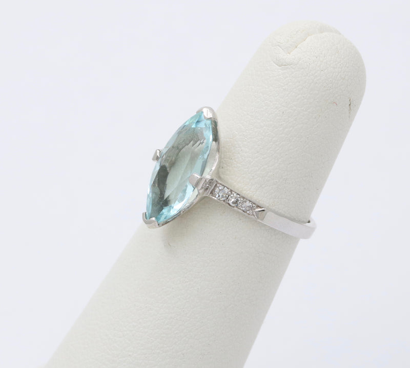 Art Deco 3 Carat Aquamarine and Diamond 18K Gold Ring, Alternative Engagement