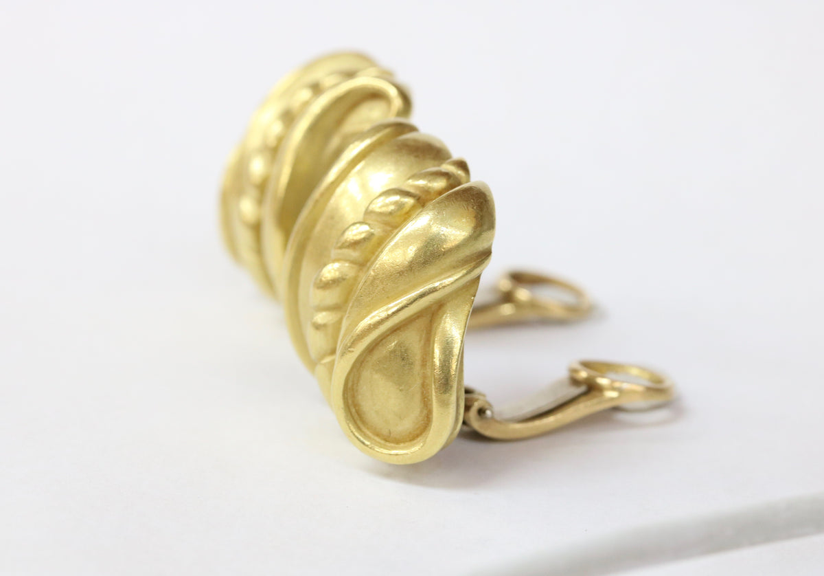 Vintage Kieselstein Cord 18K Gold Scrolled Column Clip Earrings