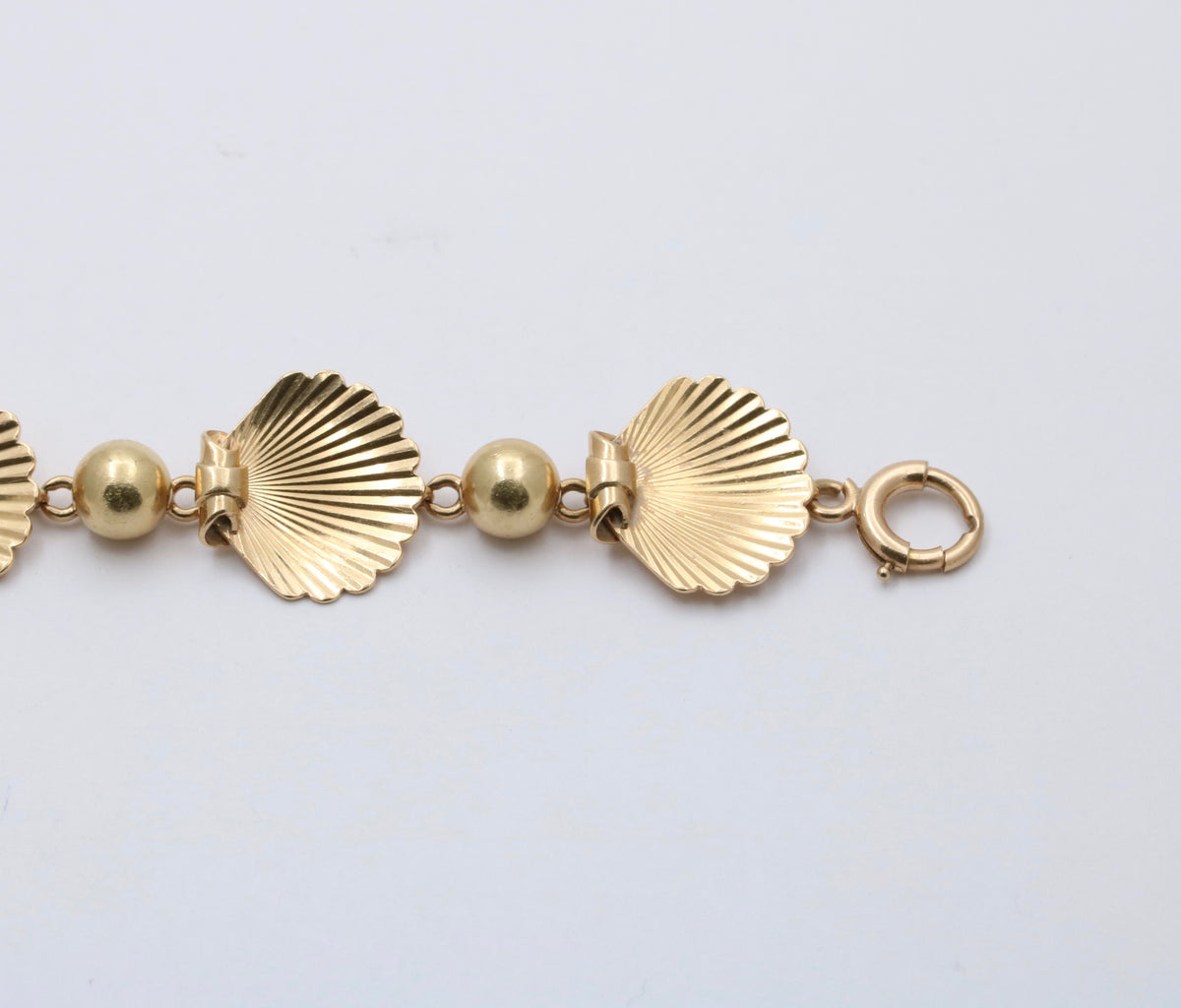 Vintage Larter & Sons 14K Gold Shell Bracelet, 22.2 Grams