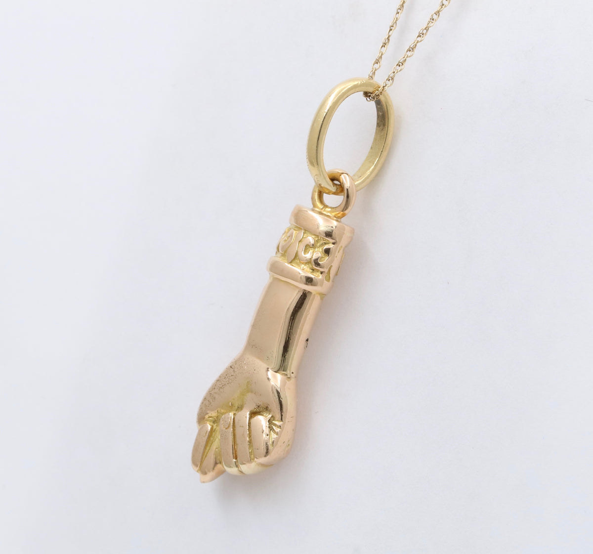 Large Vintage 18K Gold Figa Charm, 9.6 Grams Pendant