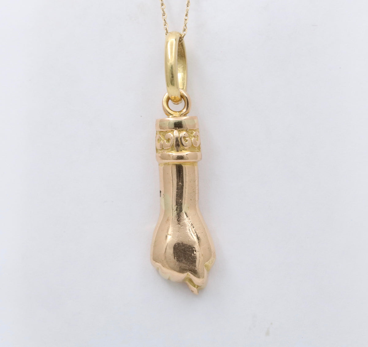 Large Vintage 18K Gold Figa Charm, 9.6 Grams Pendant