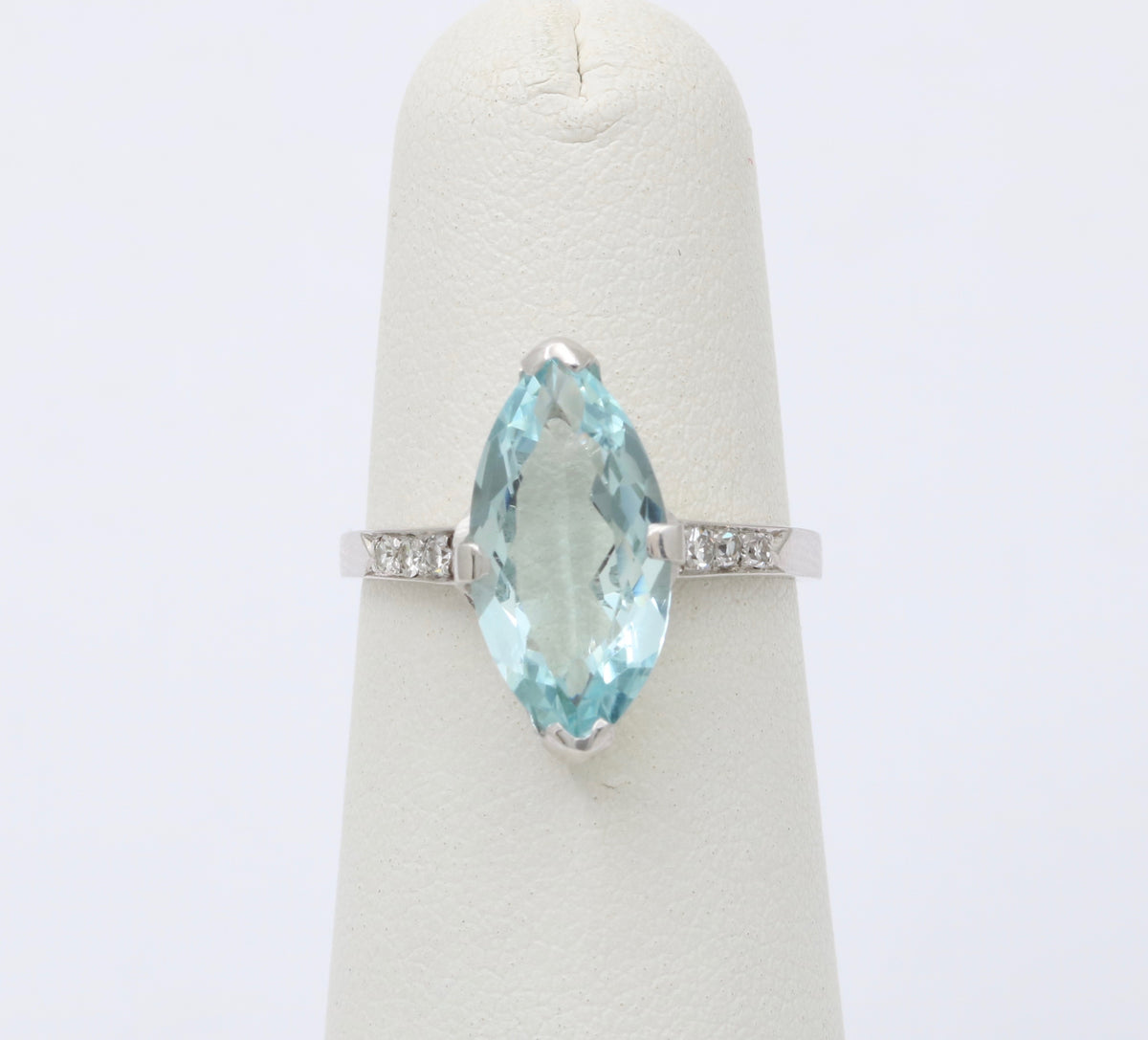 Art Deco 3 Carat Aquamarine and Diamond 18K Gold Ring, Alternative Engagement