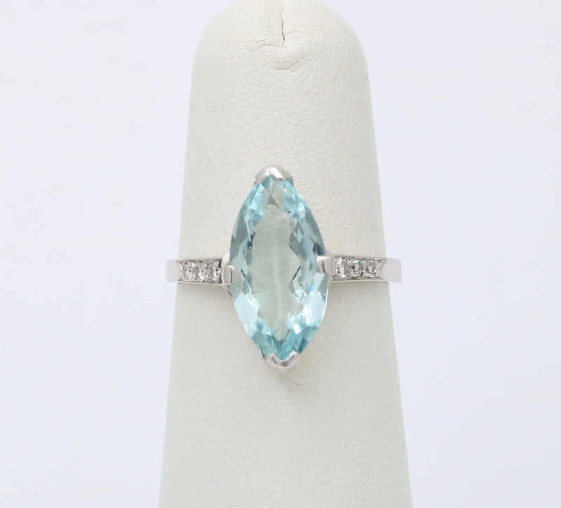 Art Deco 3 Carat Aquamarine and Diamond 18K Gold Ring, Alternative Engagement