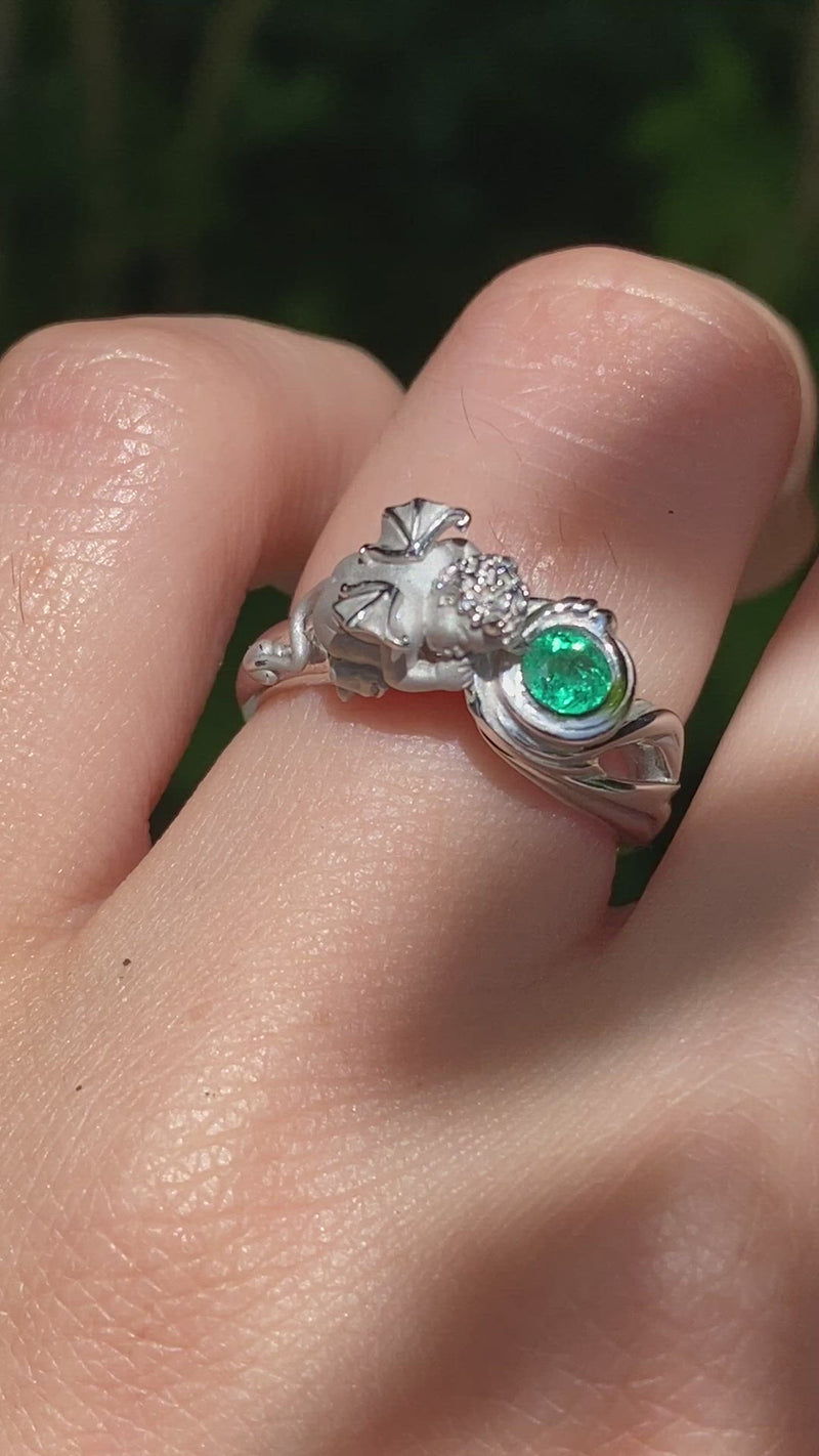 Carrera y Carrera Sweet Devil Emerald and 18K Gold Ring