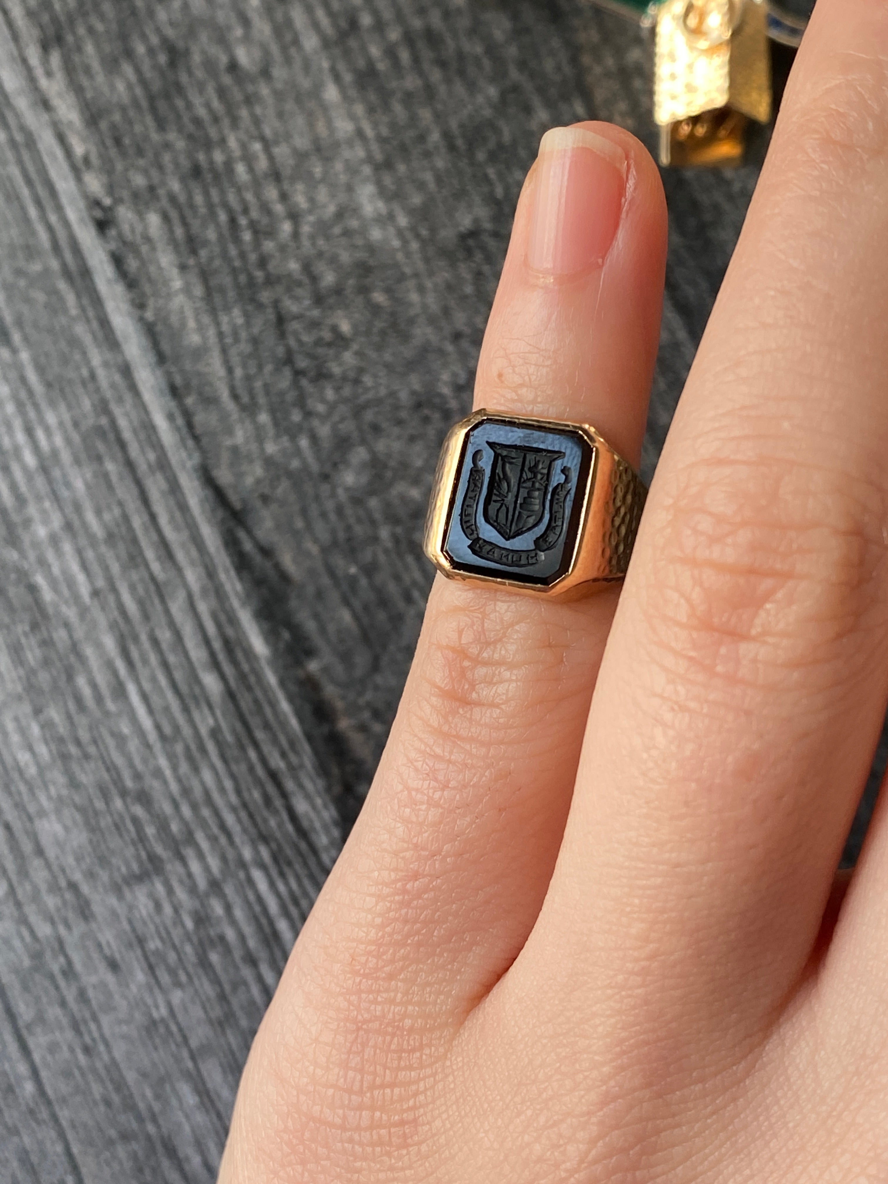 Intaglio signet ring sales